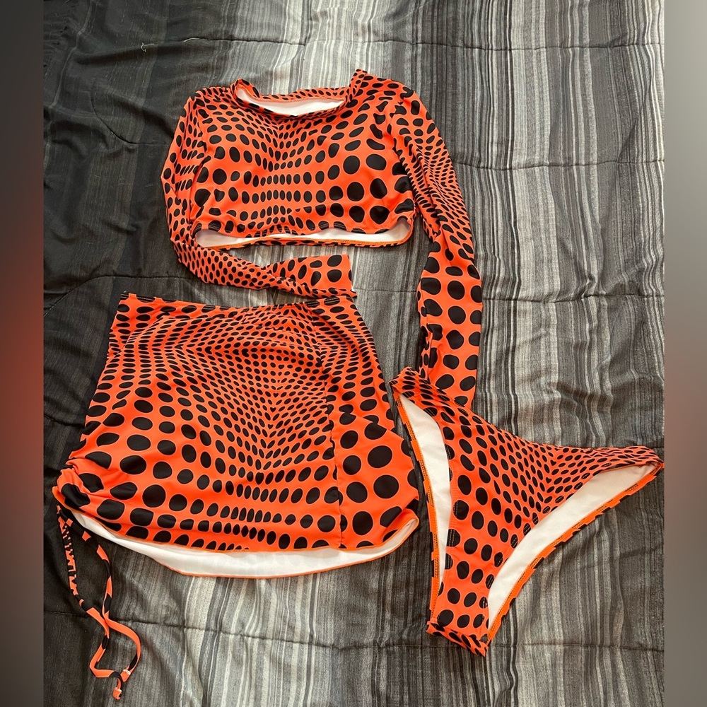 SHEIN women’s size Medium Orange and black 3 piece bathing suit